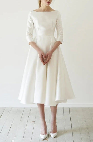 Elegant Satin Scoop Neck Long Sleeves Prom Dress
