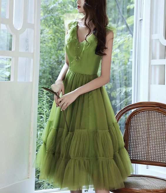 A-line V Neck Tulle Short Prom Dress