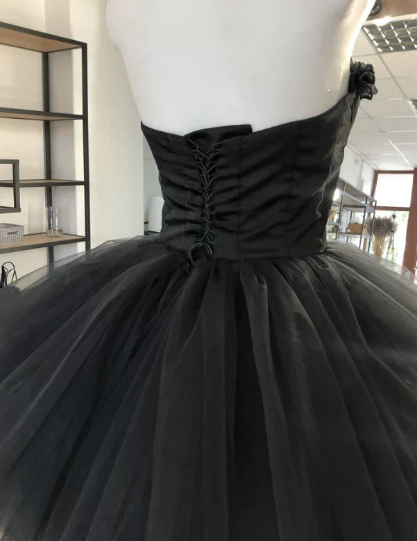 A-line Sweetheart Corset Tulle Strapless Prom Dress