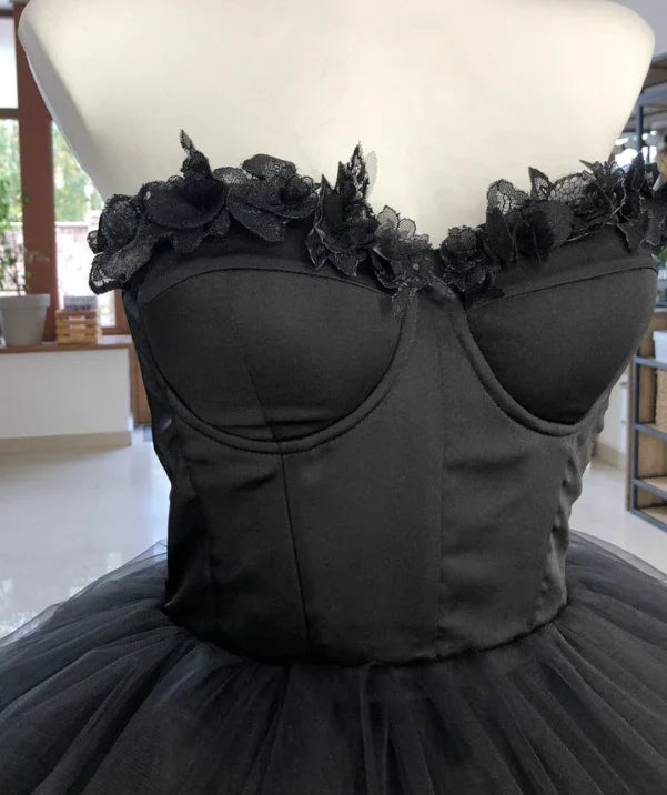 A-line Sweetheart Corset Tulle Strapless Prom Dress