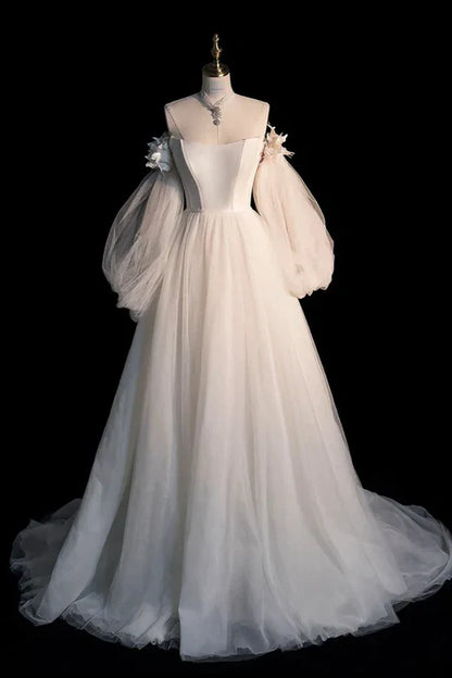 A-line Tulle Off-the-Shoulder Prom Dress With Train