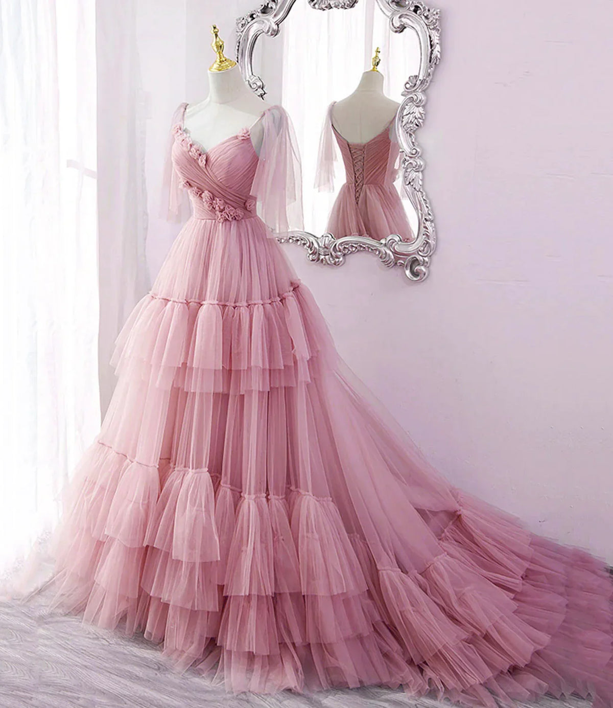 A-line Shoulder Exposed Multi-layer Trailing Prom Dresss