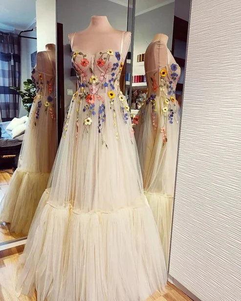 Tulle 3D Appliques Spaghetti Straps Floor Length Prom Dress