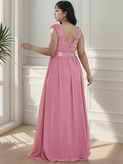 Plus Size Classic Round Neck V Back A-Line Chiffon Bridesmaid Dresses with Lace