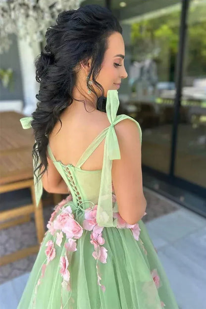 Romantic A-Line Sweetheart 3D Floral Tulle Prom Gown with Bow Straps