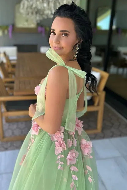 Romantic A-Line Sweetheart 3D Floral Tulle Prom Gown with Bow Straps