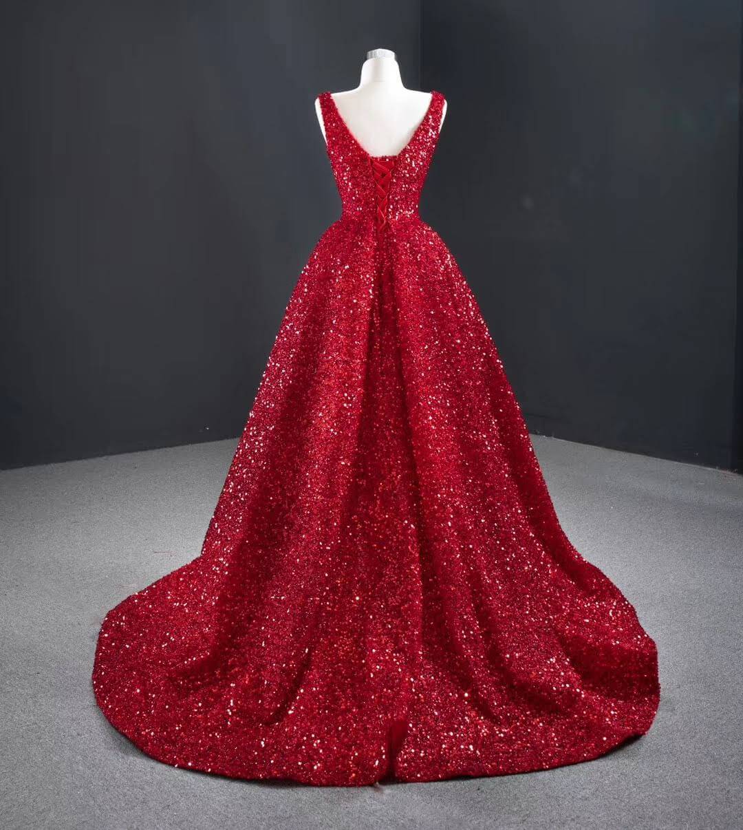 Sequins Asymmetrical Evening Dresses Sleeveless Deep V Neck With Train