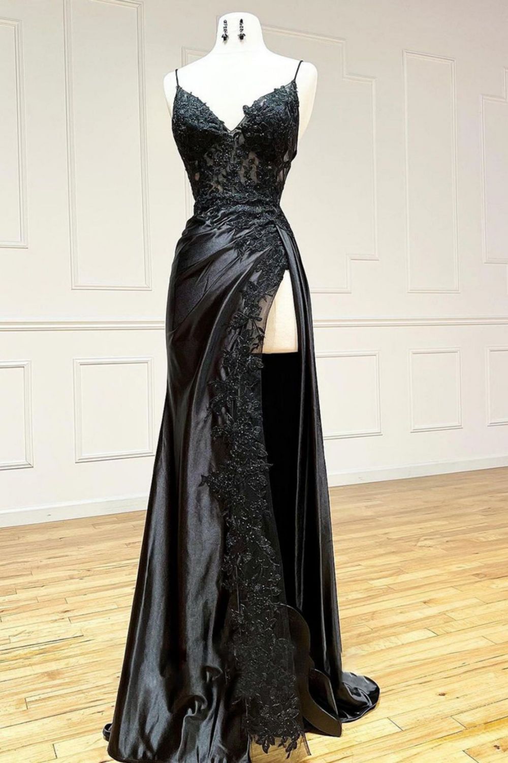 Sexy Black Mermaid Spaghetti Straps Lace Up Back Long Prom Dress With High Slit