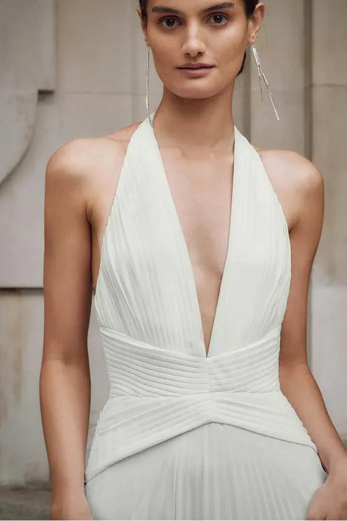 Sexy Halter V-Neck Sleeveless A-Line Chiffon Pleated Long Wedding Dress