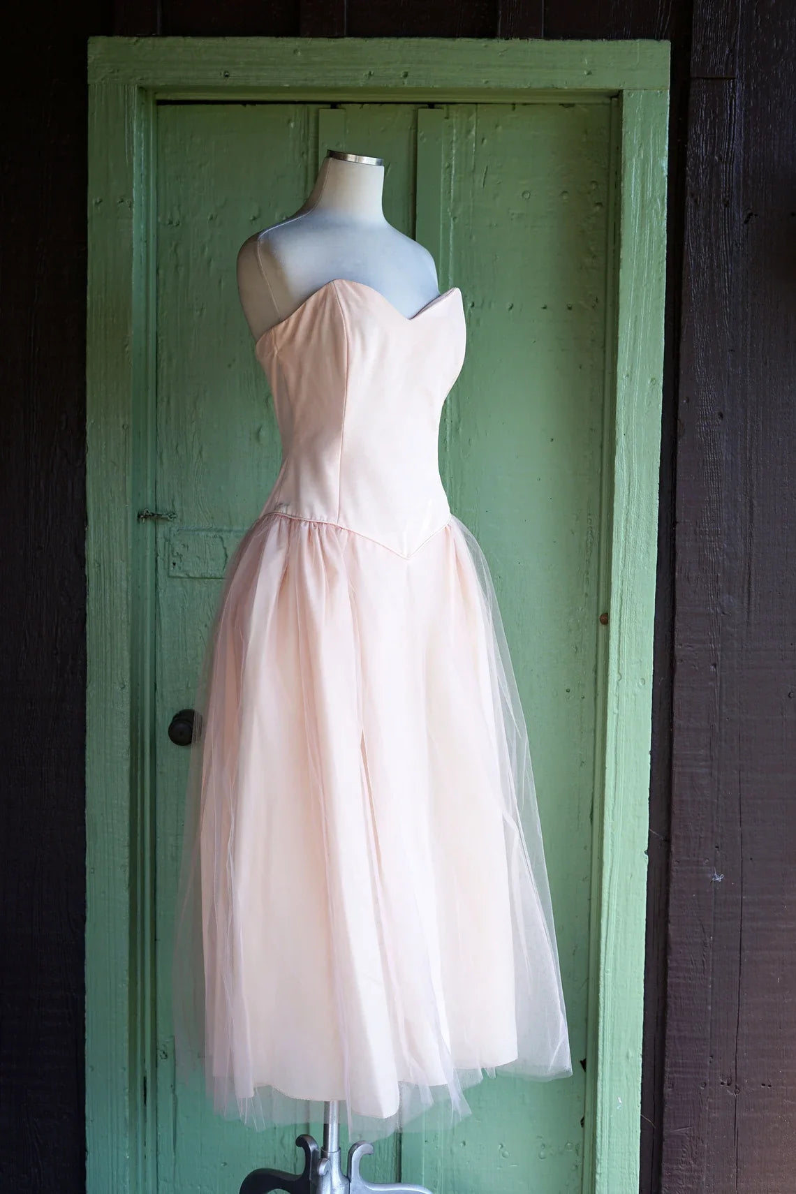 Simple A-line Tulle Tea-Length Sleeveless Strapless Homecoming Dress Prom Dress
