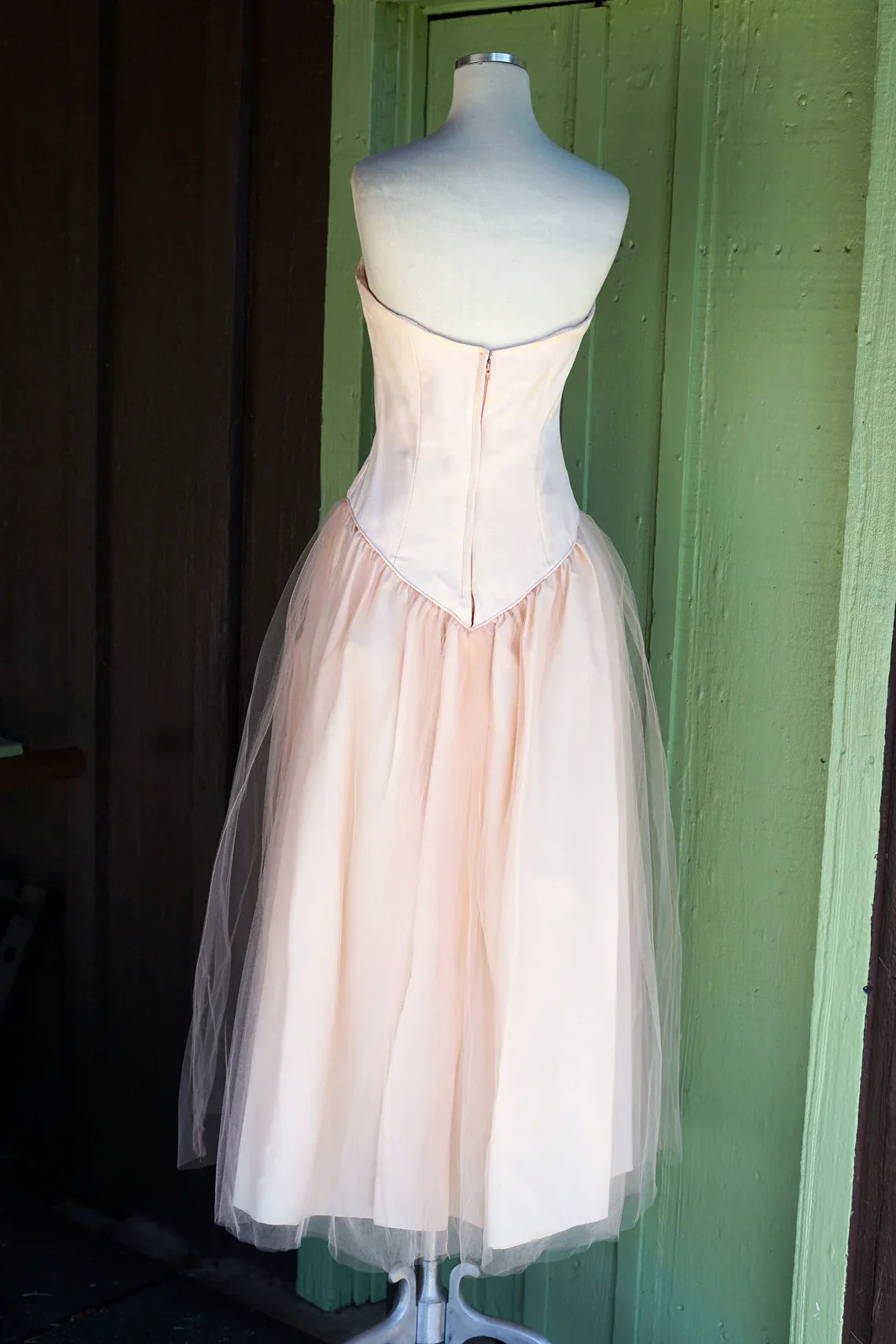 Simple A-line Tulle Tea-Length Sleeveless Strapless Homecoming Dress Prom Dress