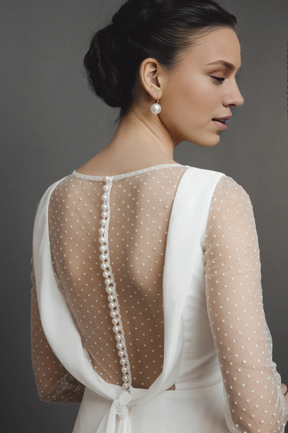 Simple Elegant Bride Dres Round Neck Lace Long Sleeves A-line Floor Length Wedding Dress