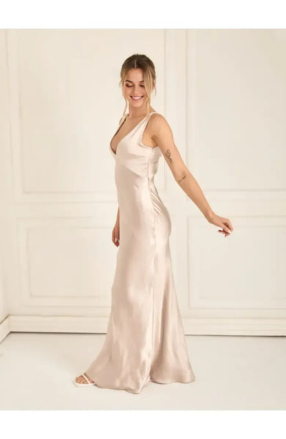 Simple Fitted V Neck Sleeveless Satin Floor-Length Prom Dress