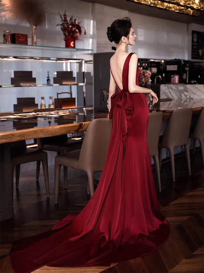 Simple Mermaid V Neckline Sleeveless Bow Backless Party Dresses Long Burgundy Prom Dresse With Train