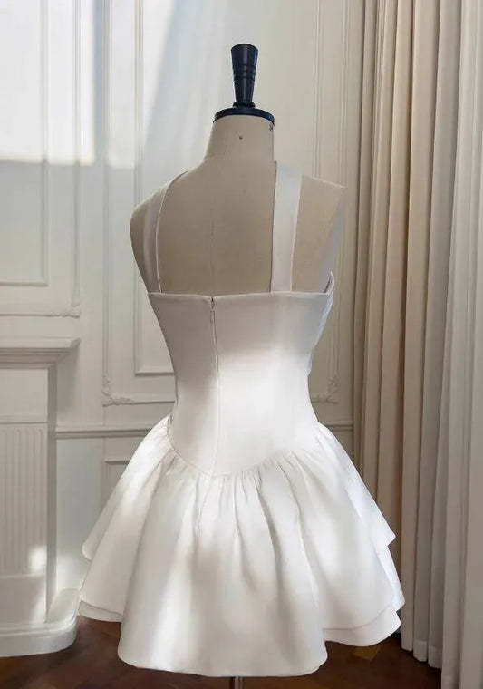 Simple Strapless Sleeveless A Line Pleated Satin Short-Mini Homecoming Dress