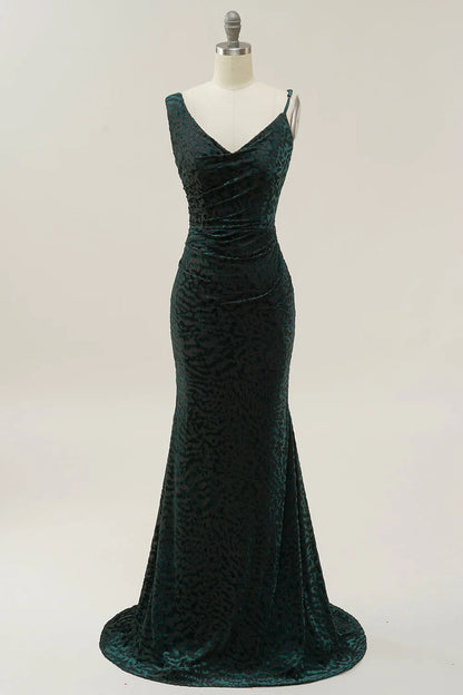 Sleeveless Backless Floor Length Mermaid V Neck Green Velvet Long Prom Dress