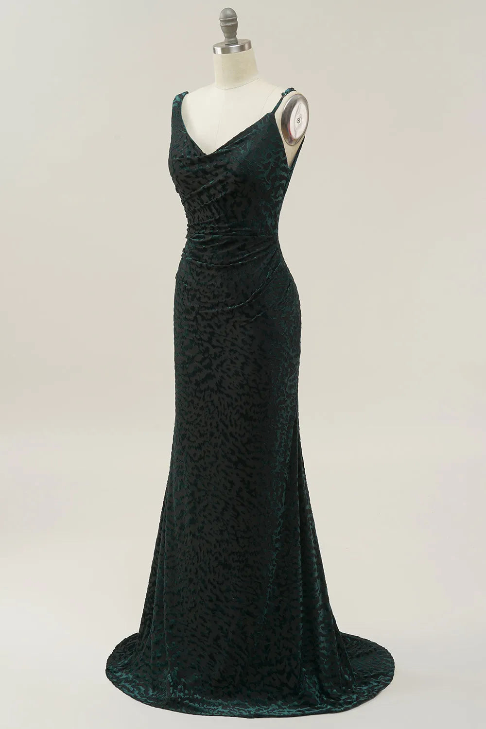 Sleeveless Backless Floor Length Mermaid V Neck Green Velvet Long Prom Dress