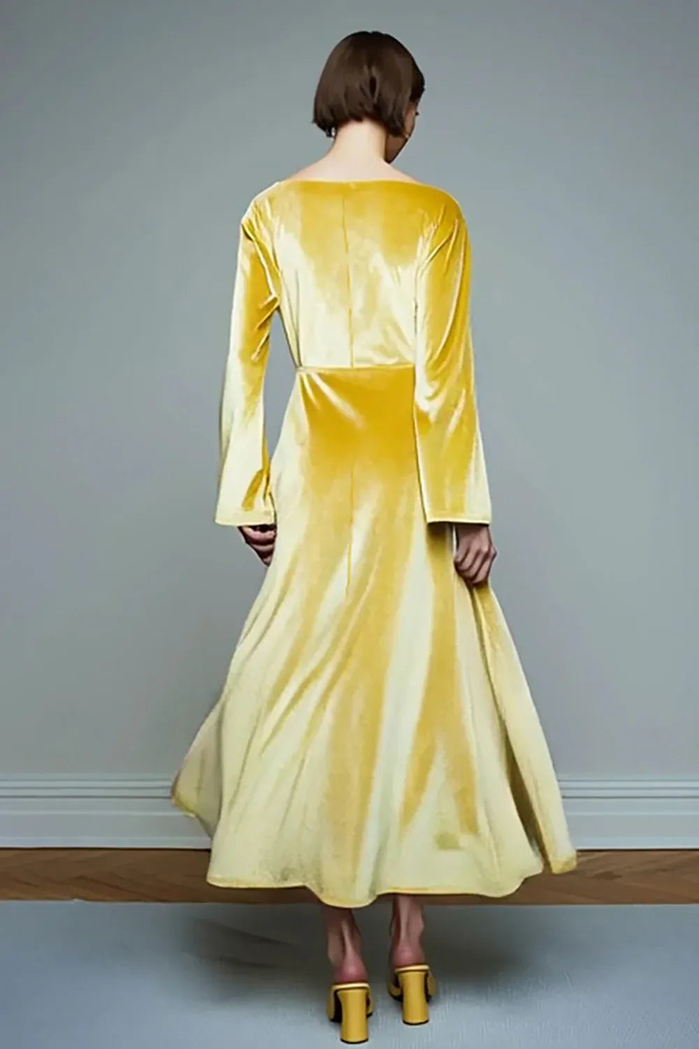 Solid Color A Line Jewel Neck Long Sleeve Velvet Ankle-Length Prom Dress