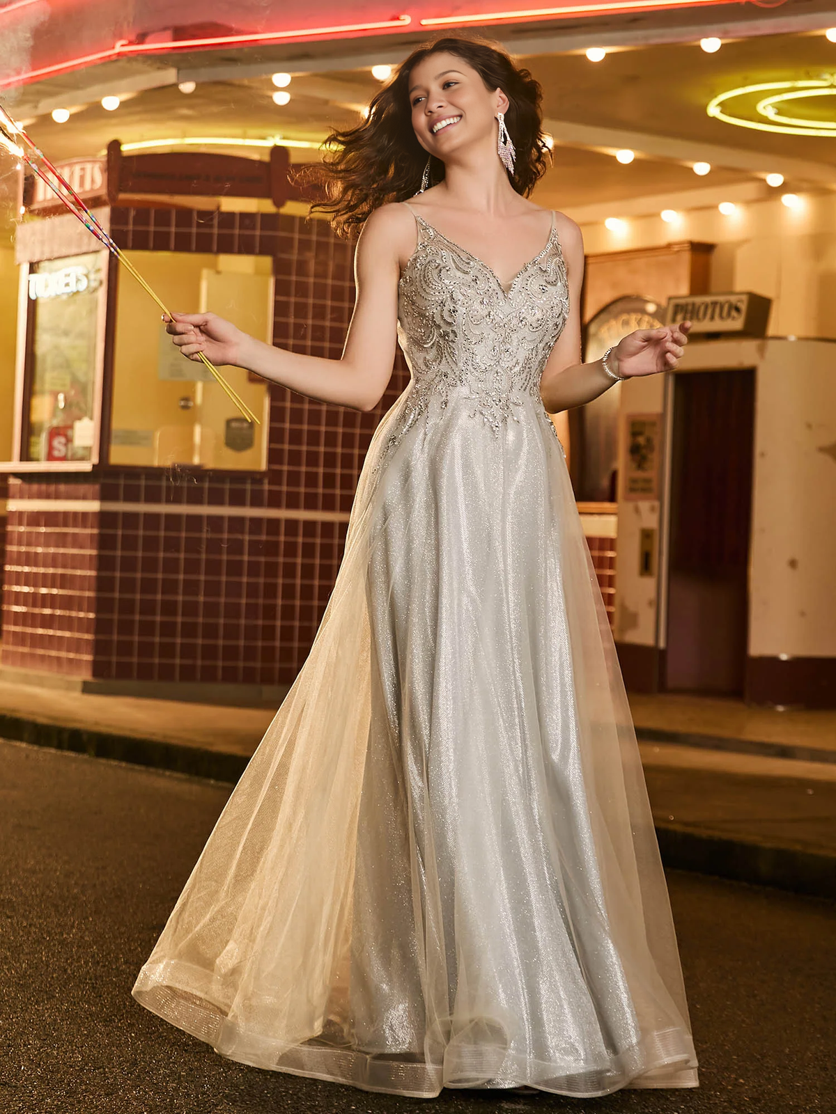 Spaghetti Straps A-line Tulle V Neck Glitter Prom Dress with Beaded Champagne