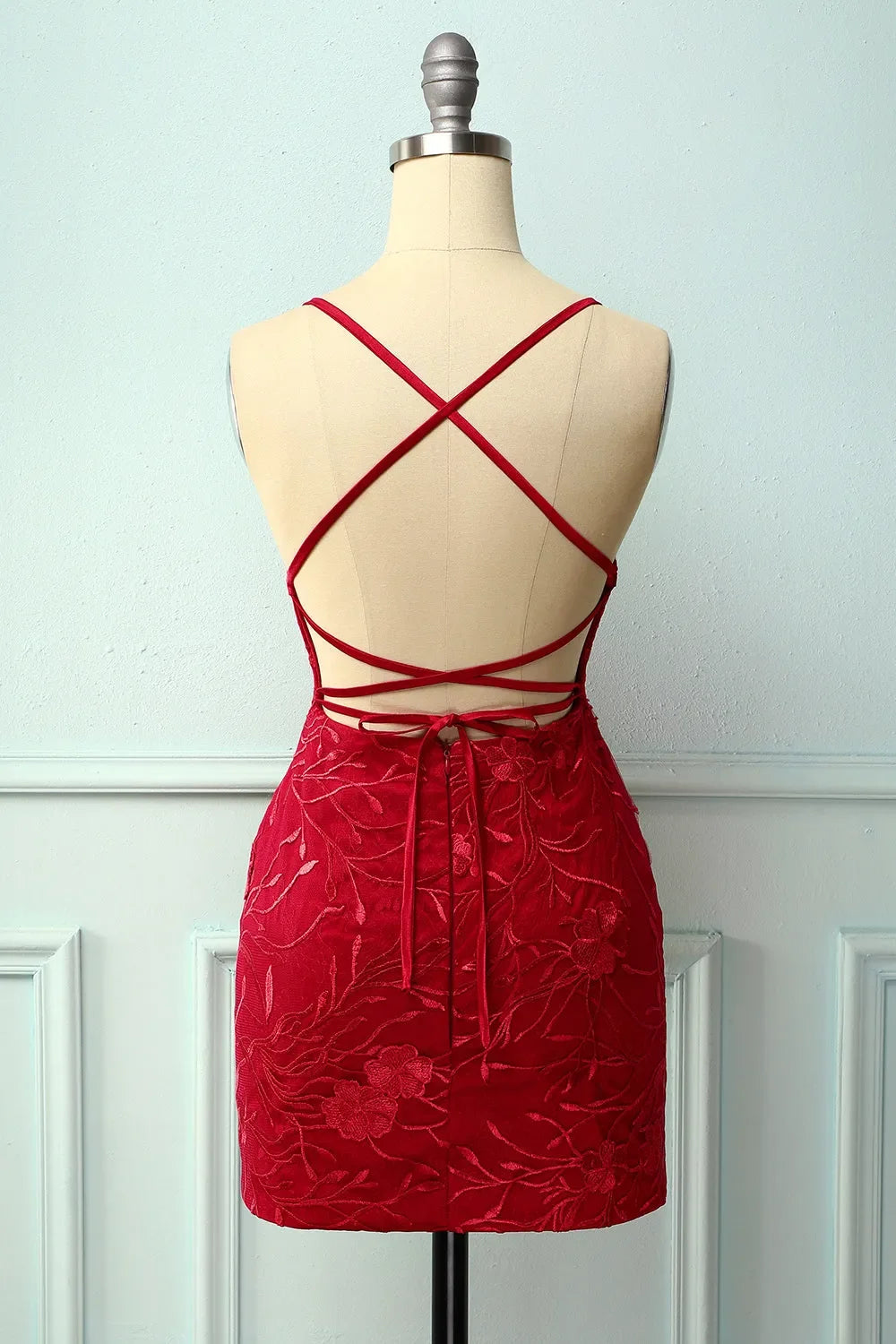 Spaghetti Straps Backless Tight Homecoming Dress with Appliques ﻿