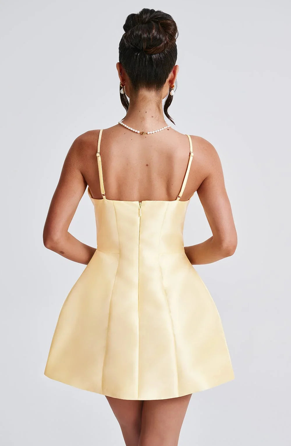 Spaghetti Straps Prom Party Gowns High Waisted A-Line Short Peach V Neck Homecoming Dresses