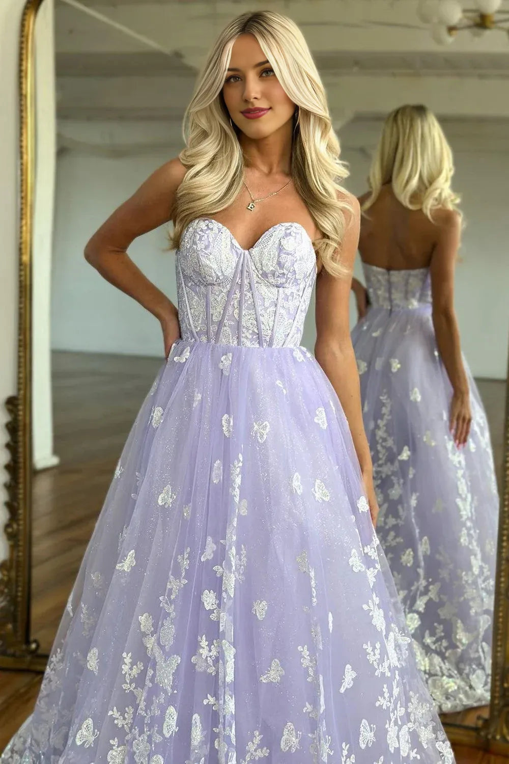 Strapless A-Line Sweetheart Zipper Back Long Tulle Prom Dress With Appliques