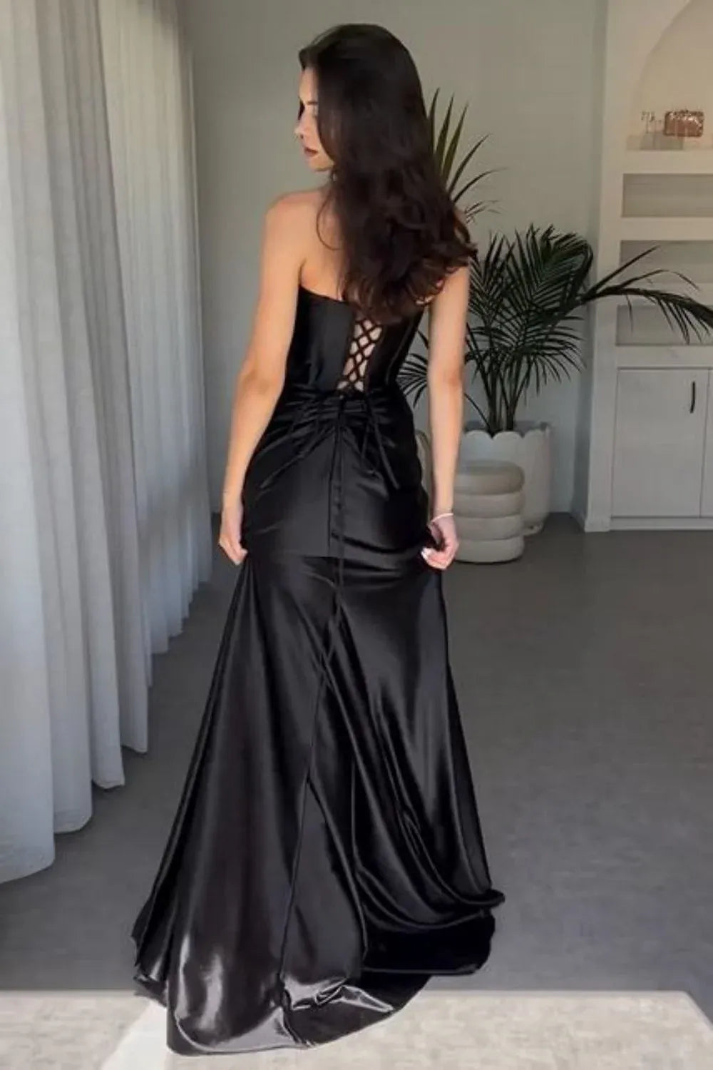 Stylish Mermaid Strapless Satin Split Floor-Length Prom Dress