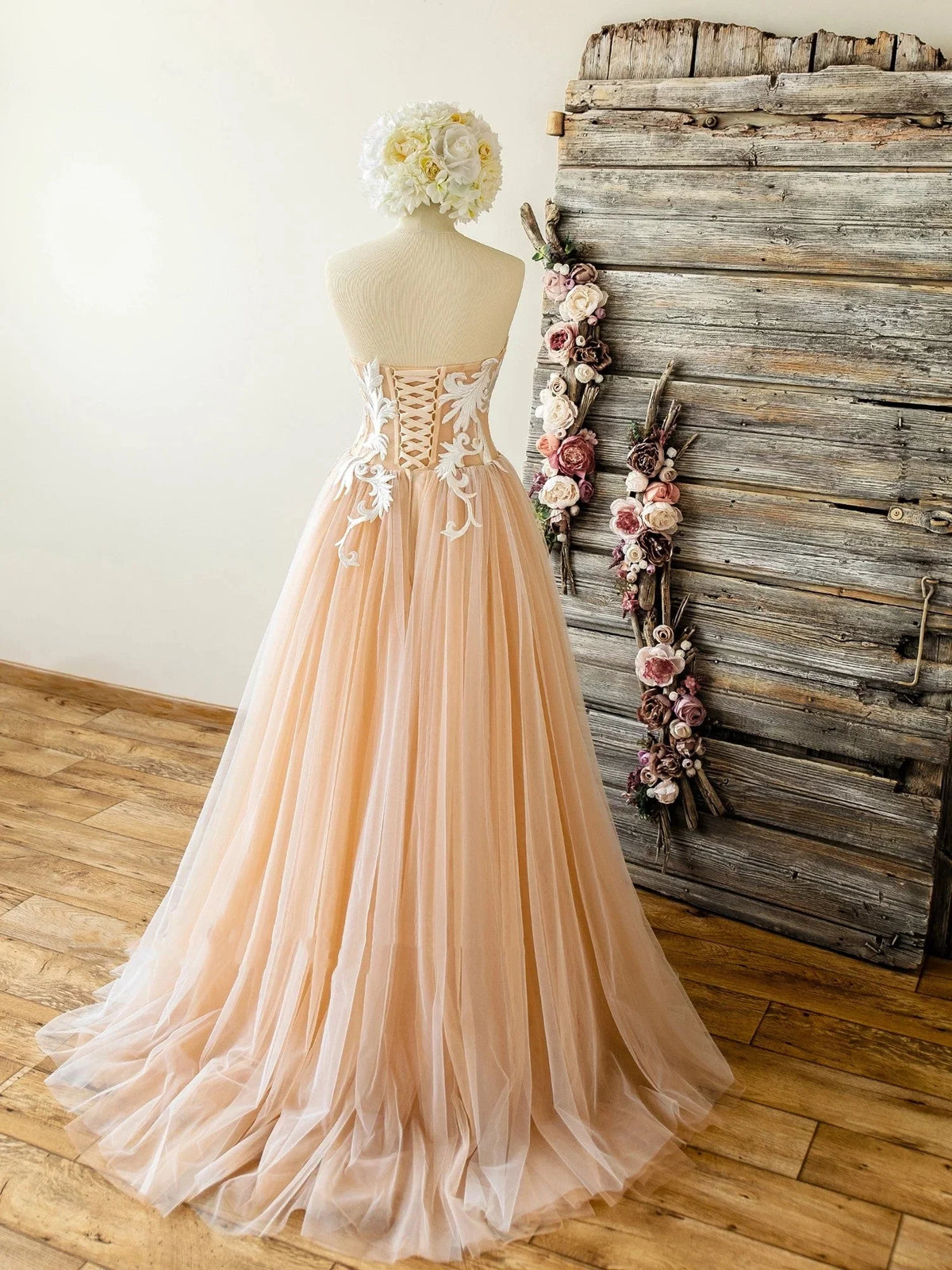 Formal Women's Dresses Strapless Nude Wedding Dress with Lace Top Sweetheart Tulle A Line Prom Dress Prom Dresses Stores