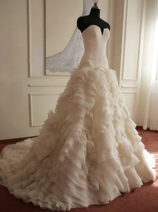 Formal Women's Dresses Ivory Elegant Strapless Puffy Tiered Ball Gown Prom Dress Wedding Dress Prom Dress Stores