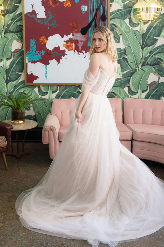 Formal Wear Dresses Sleeveless Off-the-Shoulder Tulle A-line Floor Length Wedding Dress With Slit