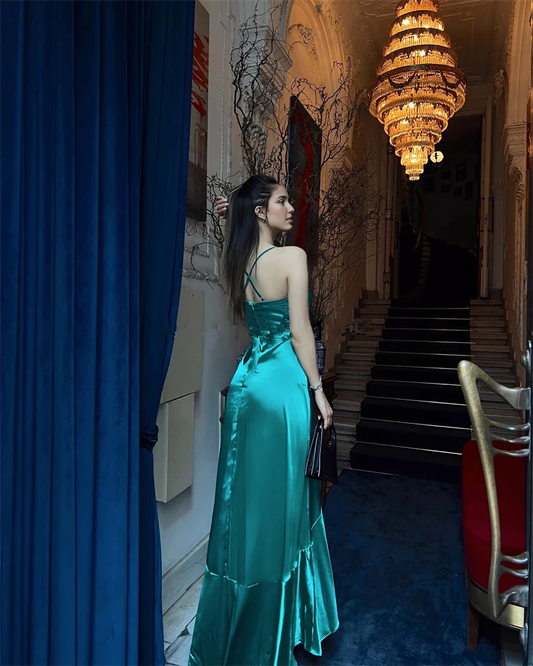 Formal Women's Dresses Elegant Green Spaghetti Straps V-neck A-line Long Prom Dresses Prom Dress Stores