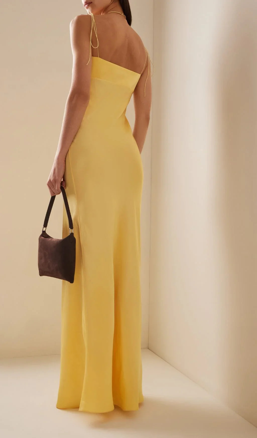 A-Line Shaped Shell Bra With Exposed Back And Thin Shoulder Strap