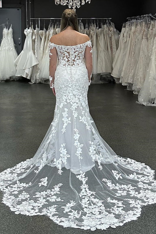 Off-the-Shoulder Sleeves Wedding Dress With Applique