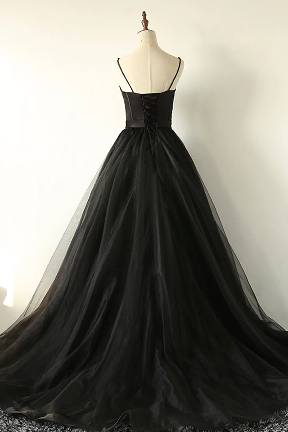 Black A-Line Spaghetti Strap Long Prom Dresses