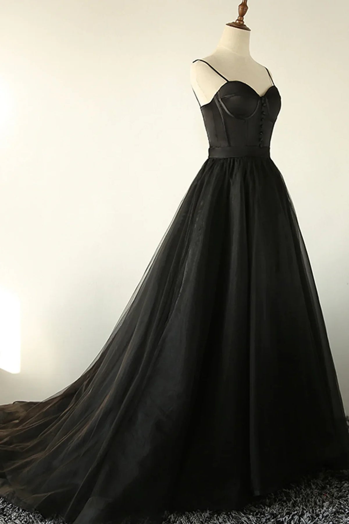 Black A-Line Spaghetti Strap Long Prom Dresses