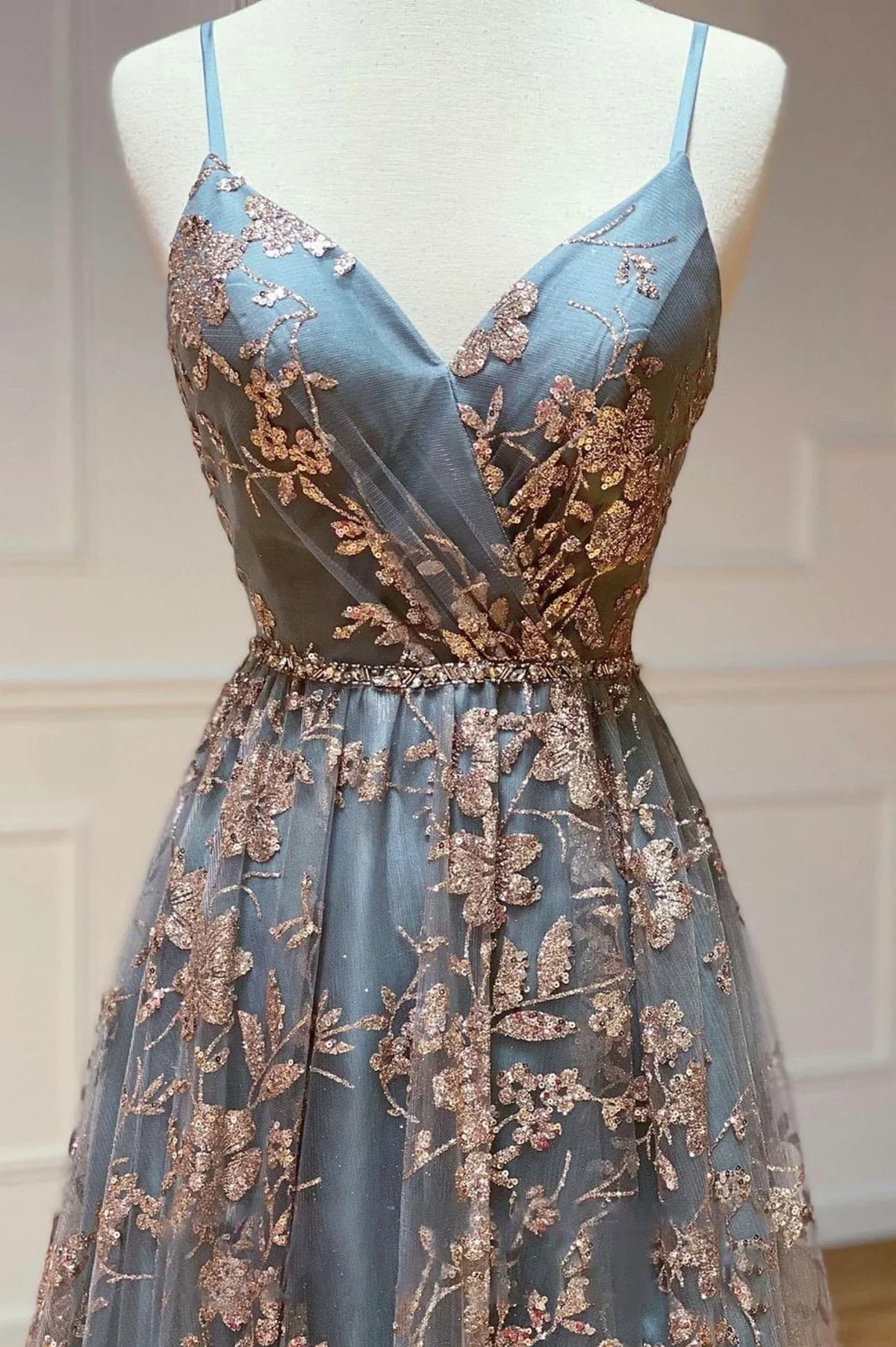 A-Line Spaghetti Straps Grey Tulle Sequins Long Prom Dresses