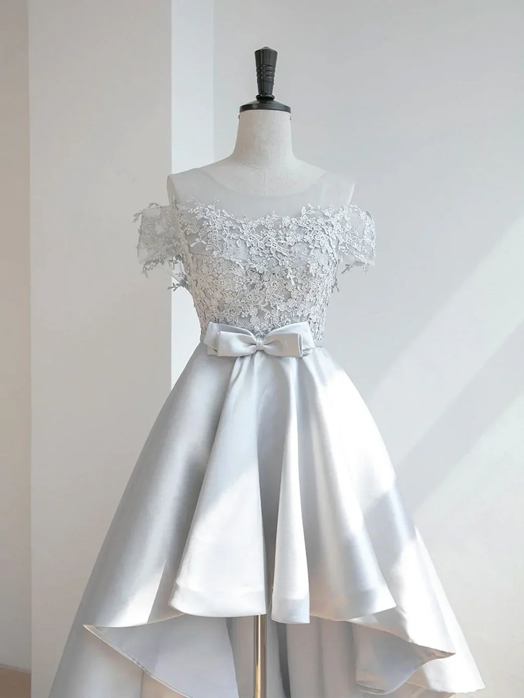 Gray Scoop Neckline High Low Lace Prom Dresses