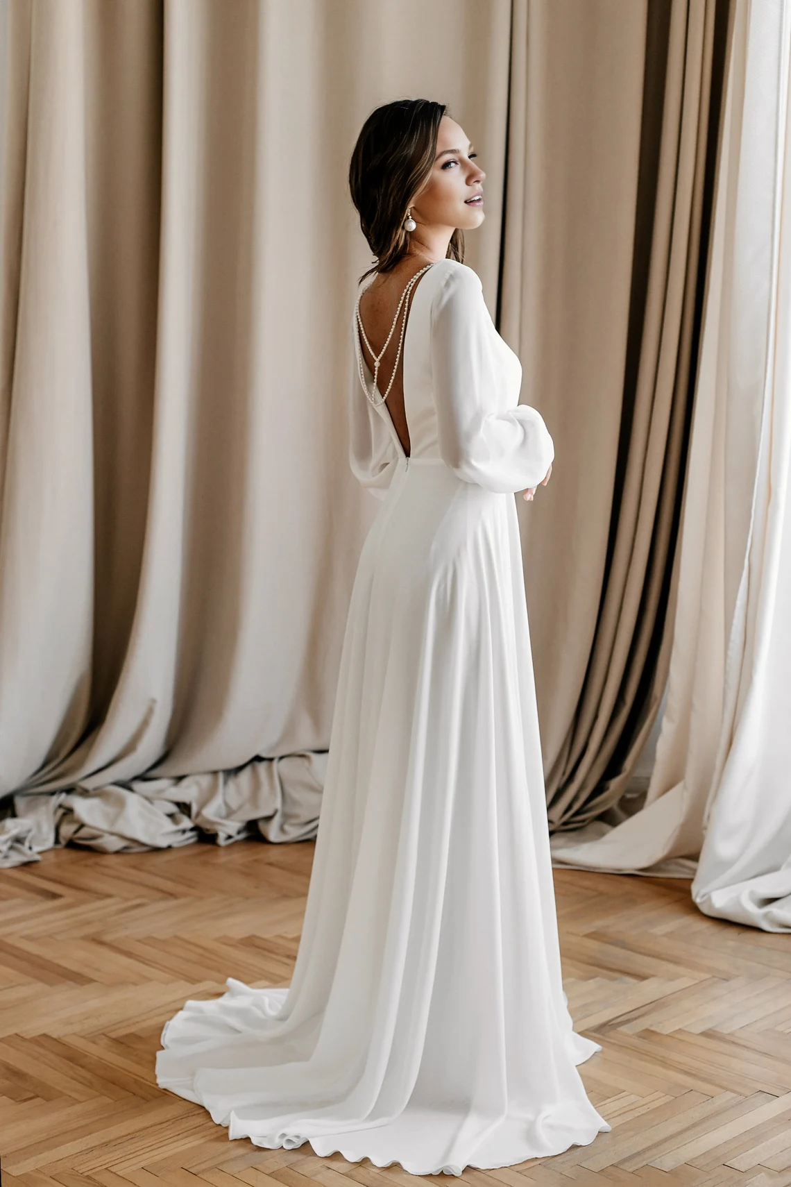 Wedding Dress Puff Long Sleeve Beach Wedding Dress Reception Backless Wedding Dress A-line Bride Dress