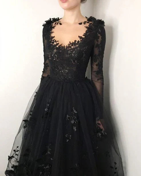 Round Neck Flower Tulle Lace Long Sleeves Wedding Dress