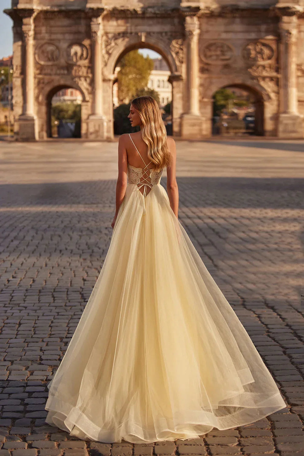 Dress Green Tulle Beauty Spaghetti Straps Plunging V Neck Embroidered Bodice And A Ball Gown Silhouette Prom Dress