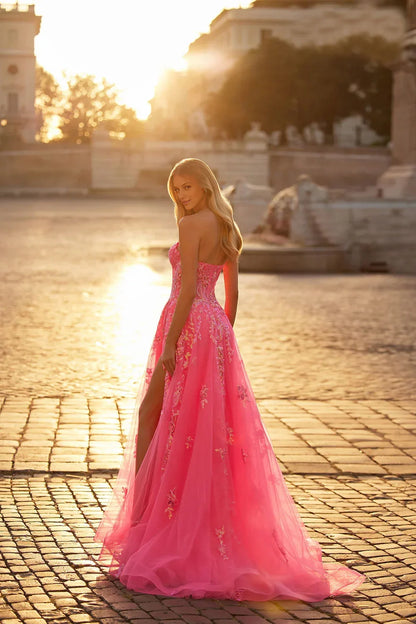 Dress Pink Tulle Gown Strapless Design Embroidered Bodice Tulle Skirt And A Ball Gown Shape Prom Dress
