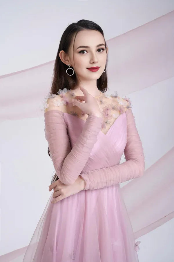 Dress A-line Gathered Round Neck Mesh Sheer Maxi Dress Vintage Tulle Pleats Prom Dress With Flower
