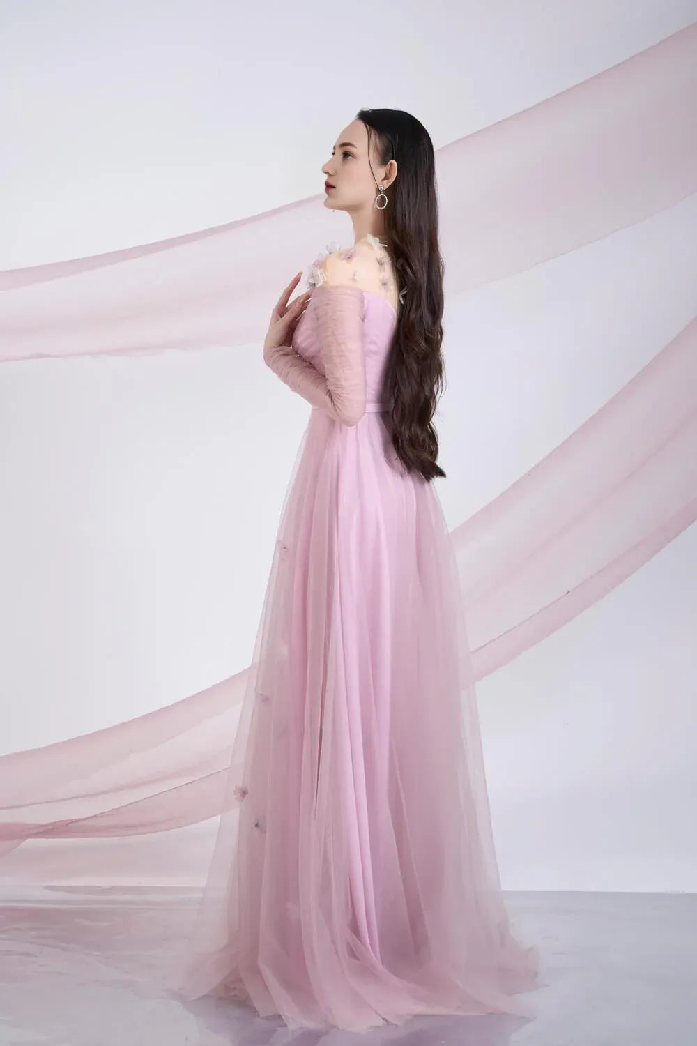Dress A-line Gathered Round Neck Mesh Sheer Maxi Dress Vintage Tulle Pleats Prom Dress With Flower