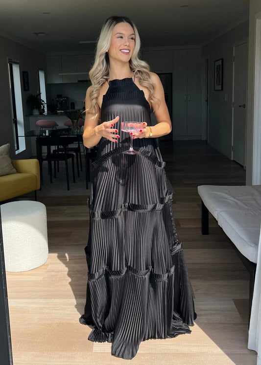 Dress A-line Ruffle Halterneck Maxi Dress Pleated Sleeveless Black Prom Dress