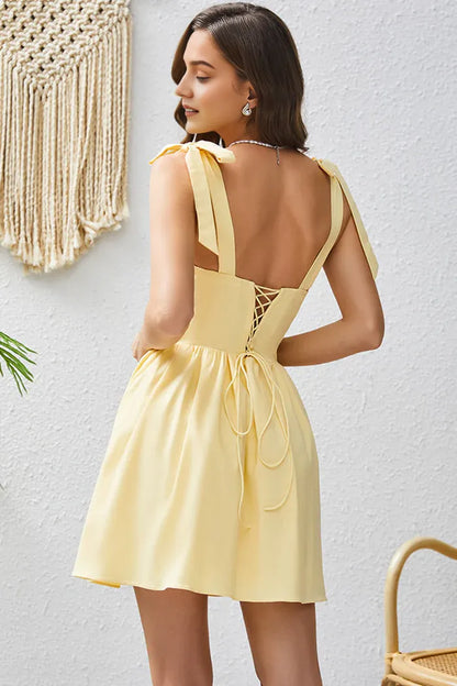 Dress A Line Yellow Square Neck Short Homecoming Dress Sleeveless Lace Up Party Dress