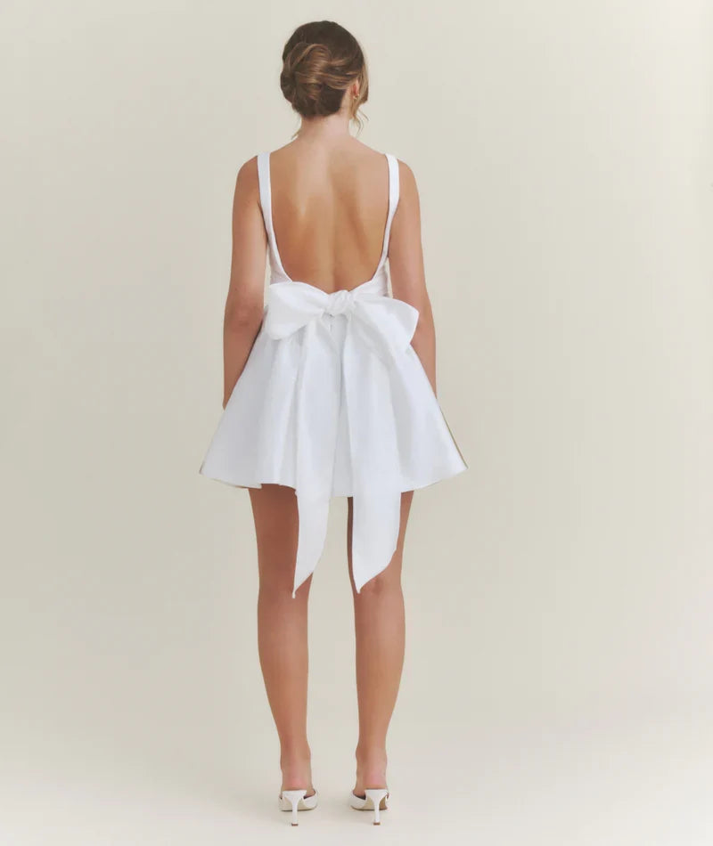 Dress Charming Satin Bow Back Pleated Dress Mini Dress White A-Line Sleeveless Homecoming Dress