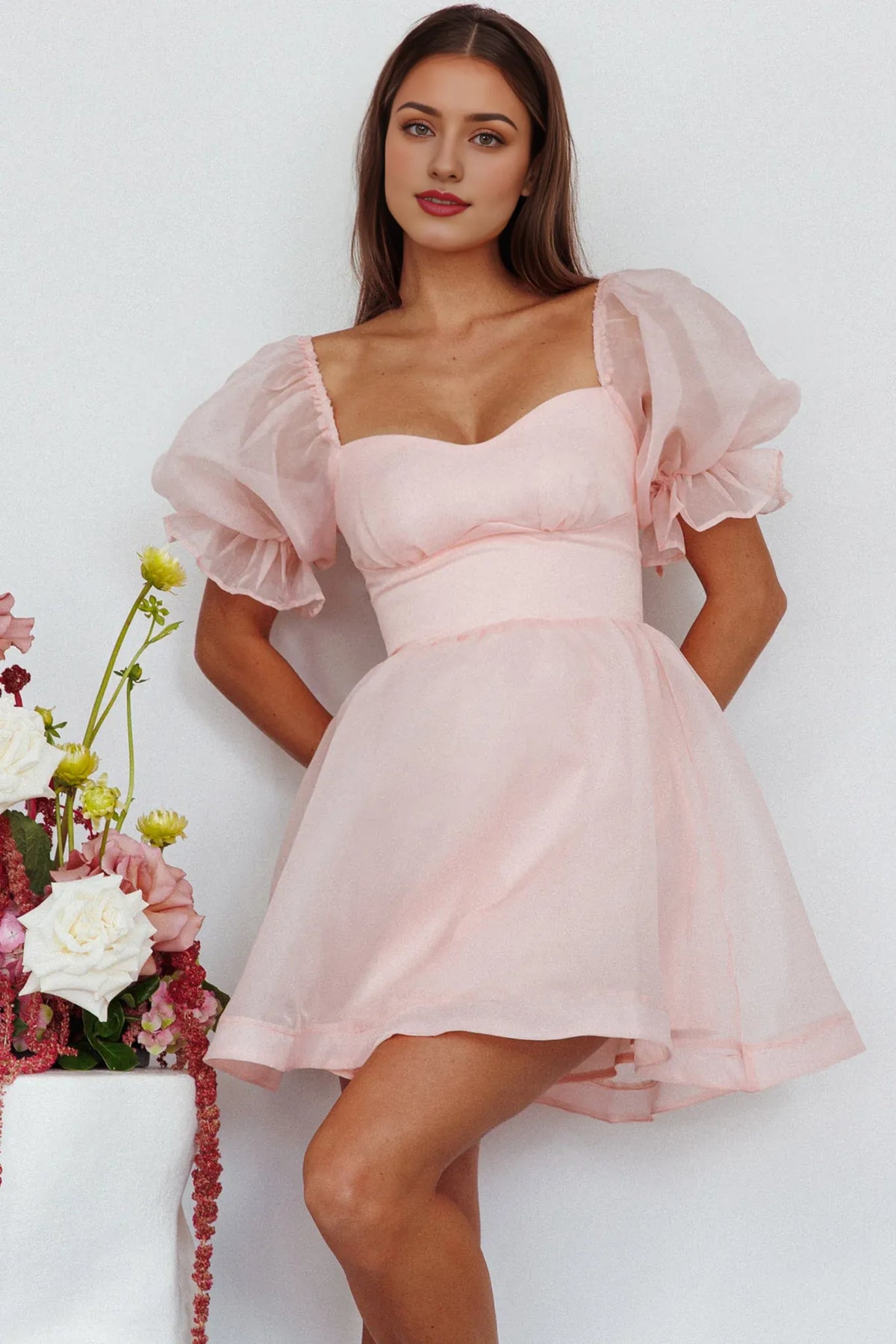 Dress Chic Pale Pink Organza Mini Dress Sweetheart Neck Puff Sleeves With Ruffle Cuffs And Cinched Waist Homecoming Dress