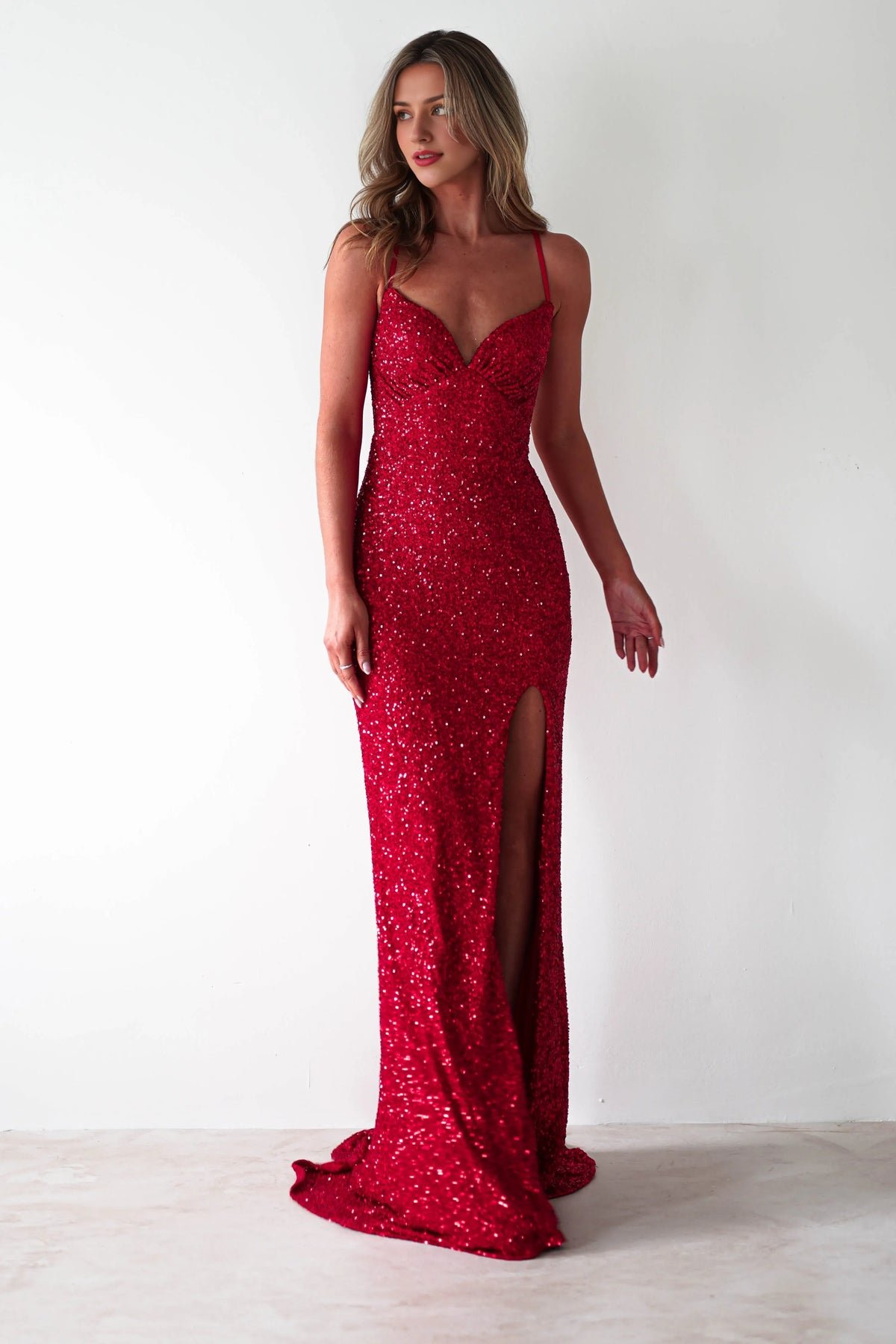 Dress Classic Red Bodycon Sequin Gown Spaghetti Straps Plunging V Neck High Slit Prom Dress