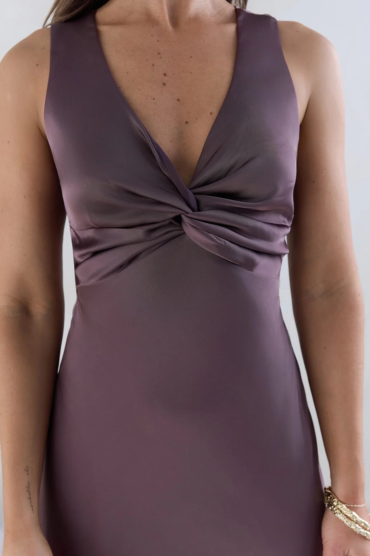 Dress Classic Satin Twist Neck Purple Prom Dresses With Open Crisscross Back Sleeveless Maxi Dress