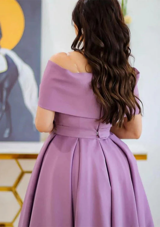 Dress Elegant A-line Off-the-Shoulder Satin Homecoming Dress Pleated Waistband Party Dress